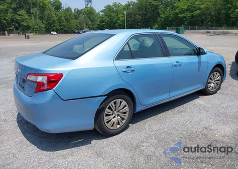 2013 Toyota Camry Le z USA, uszkodzony, nr VIN 4T1BF1FK8DU678723